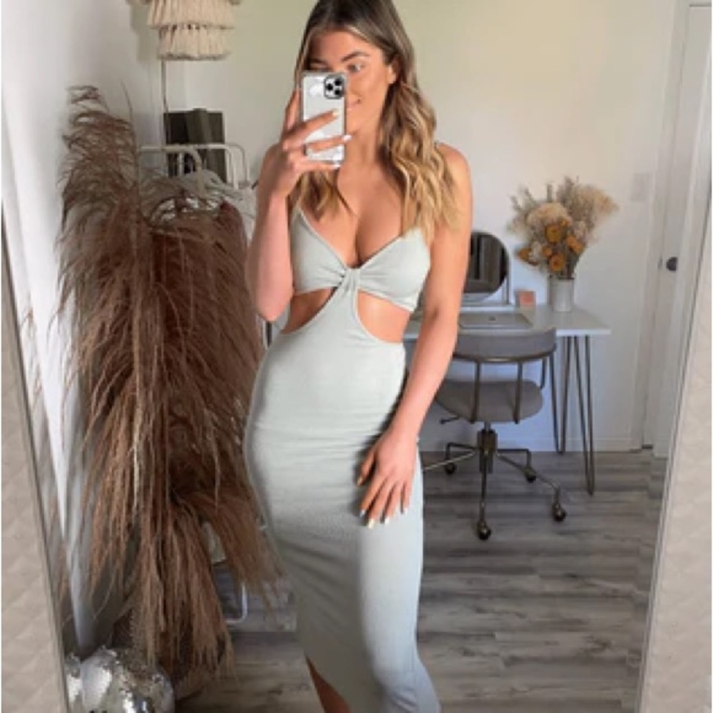 Lane 201 NWT Cut-Out Midi Dress in sage